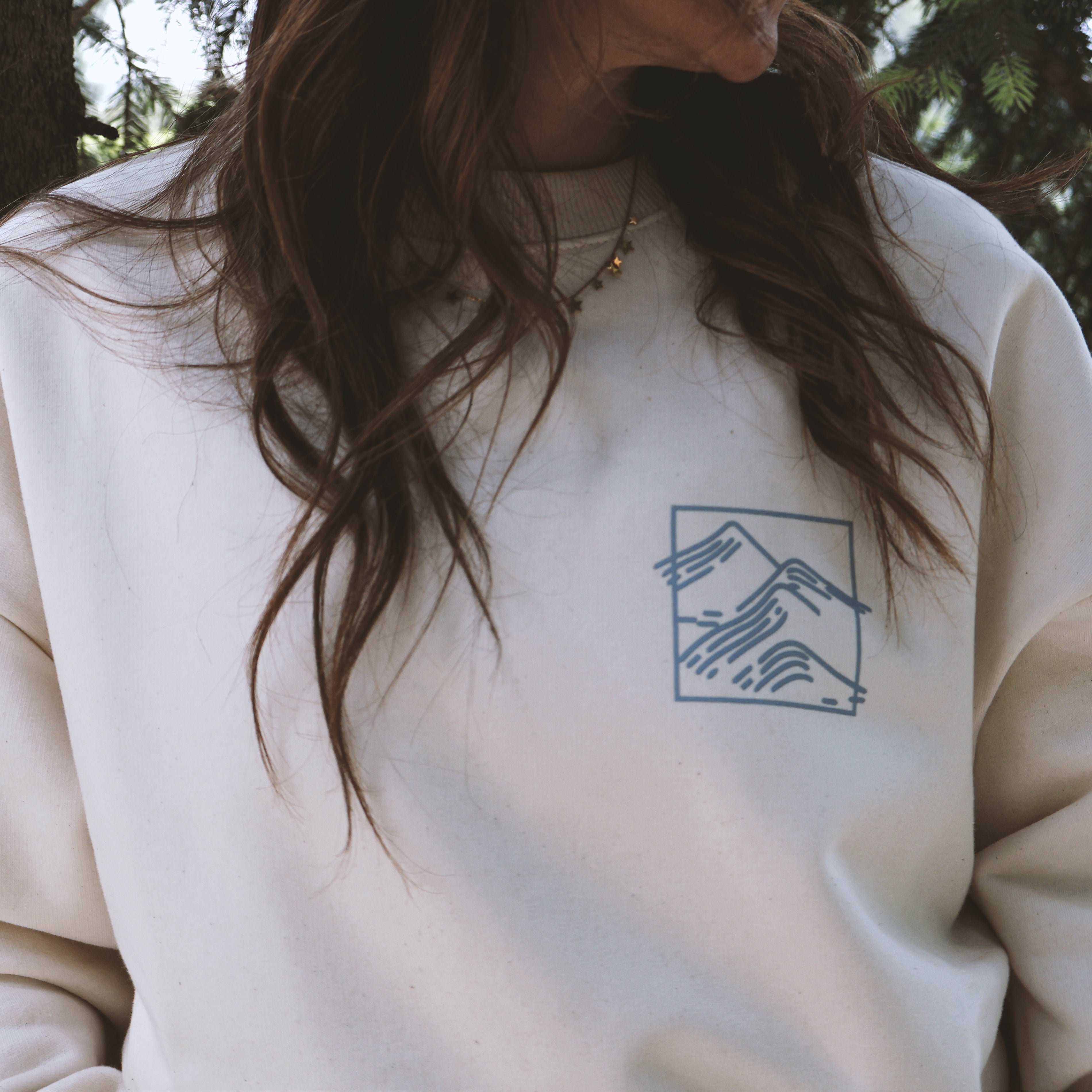 Eco-friendly Oversized Crewneck "Explore the wild"